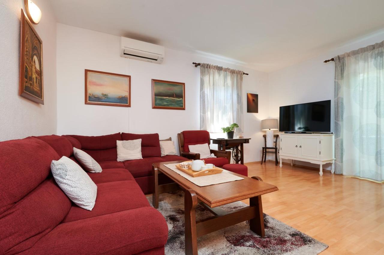 Guesthouse Aria Trogir Exterior foto